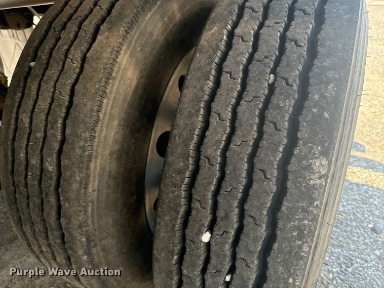 image for item DQ6867 1993 Polar tank trailer