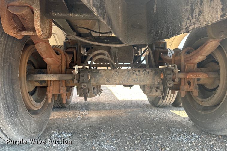 image for item DQ6867 1993 Polar tank trailer