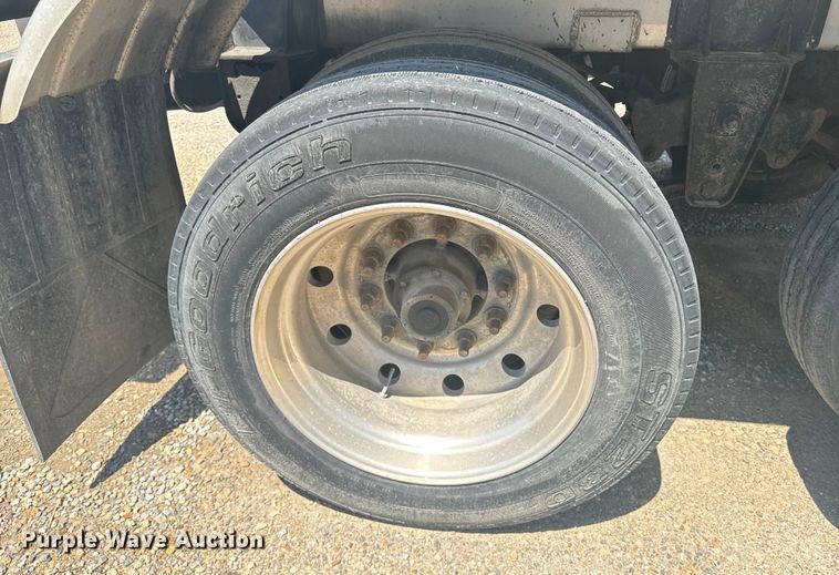 image for item DQ6867 1993 Polar tank trailer