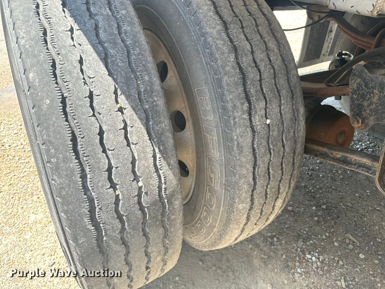 image for item DQ6867 1993 Polar tank trailer