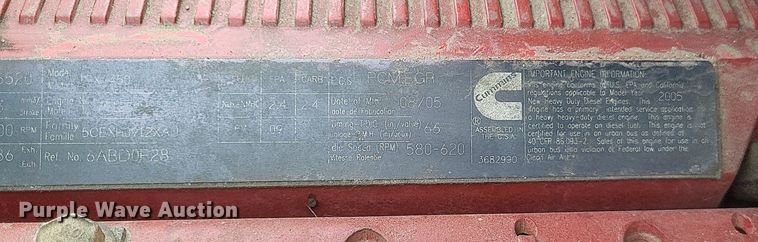 image for item DR4924 2006 International  9400 semi truck