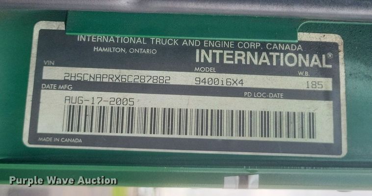image for item DR4924 2006 International  9400 semi truck