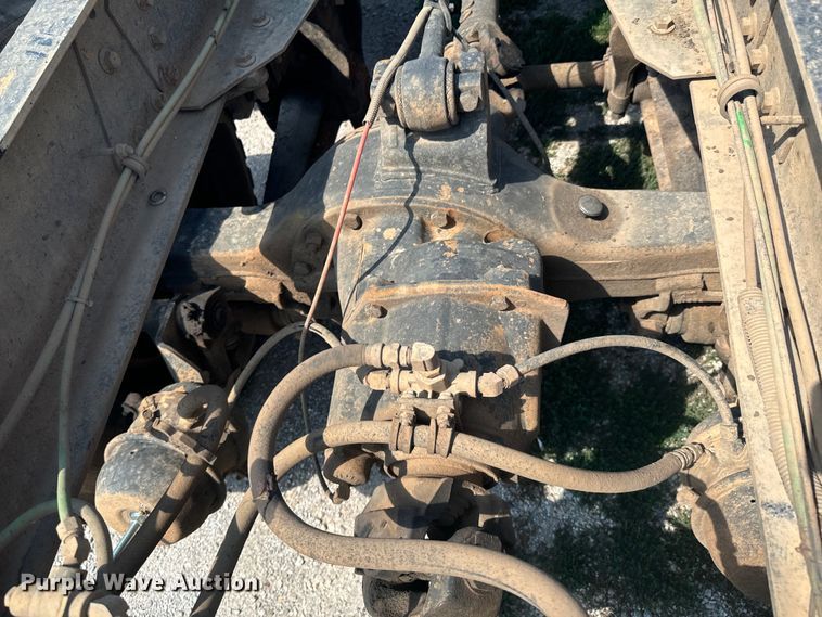 image for item DX1039 1997 Volvo WX64 truck cab and chassis