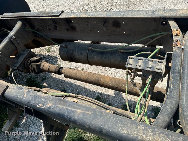 image for item DX1039 1997 Volvo WX64 truck cab and chassis