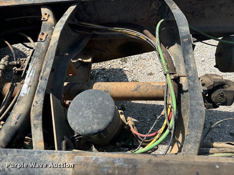 image for item DX1039 1997 Volvo WX64 truck cab and chassis