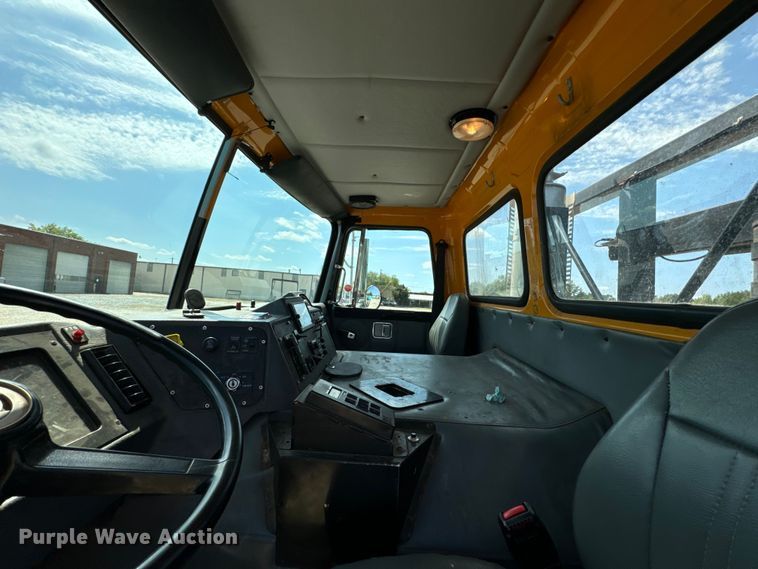 image for item DX1039 1997 Volvo WX64 truck cab and chassis