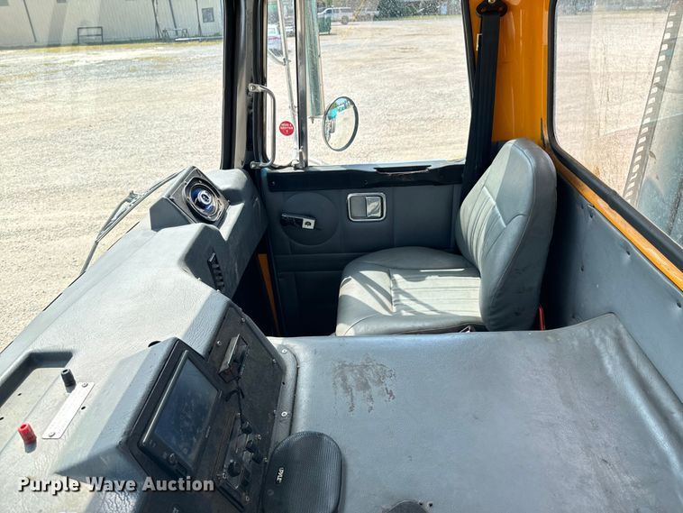 image for item DX1039 1997 Volvo WX64 truck cab and chassis