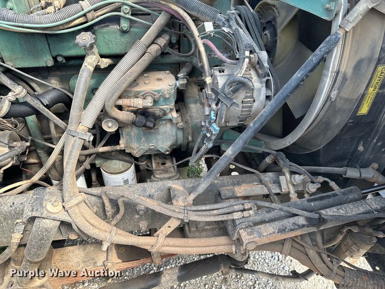 image for item DX1039 1997 Volvo WX64 truck cab and chassis