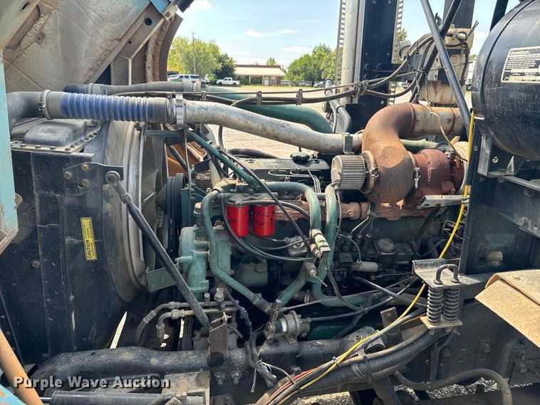 image for item DX1039 1997 Volvo WX64 truck cab and chassis