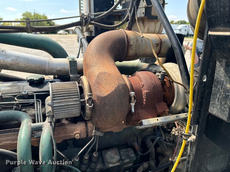 image for item DX1039 1997 Volvo WX64 truck cab and chassis