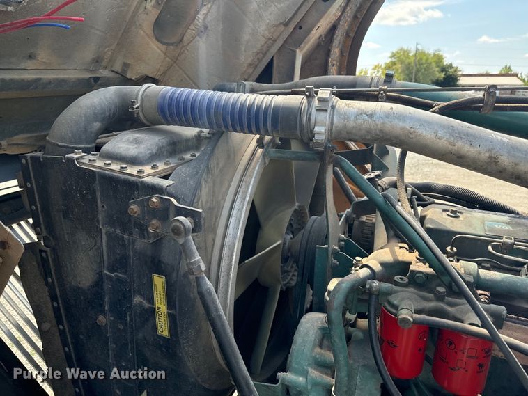 image for item DX1039 1997 Volvo WX64 truck cab and chassis