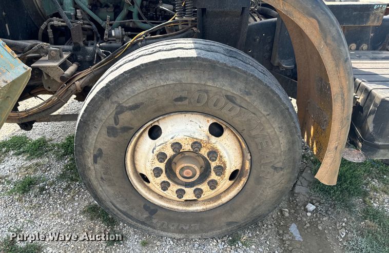 image for item DX1039 1997 Volvo WX64 truck cab and chassis