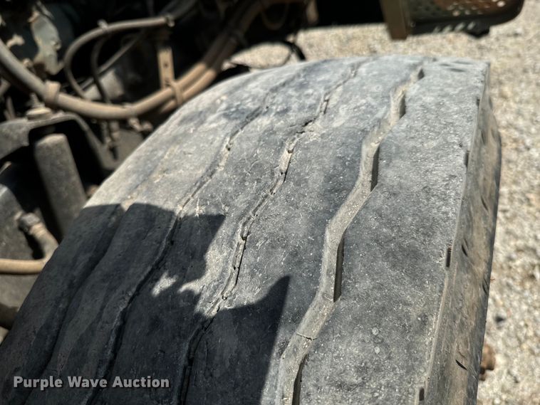 image for item DX1039 1997 Volvo WX64 truck cab and chassis