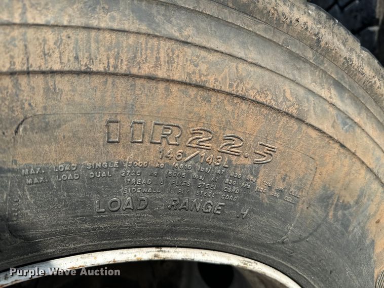 image for item DX1039 1997 Volvo WX64 truck cab and chassis