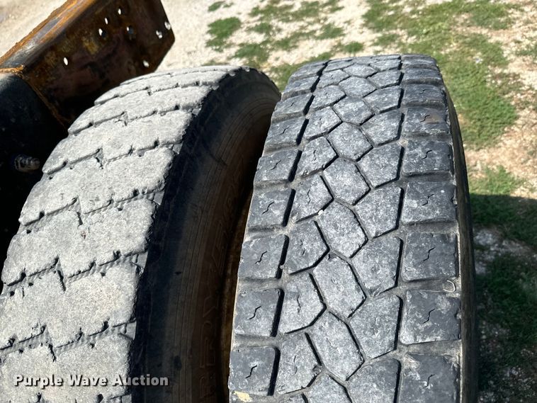 image for item DX1039 1997 Volvo WX64 truck cab and chassis