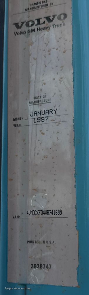 image for item DX1039 1997 Volvo WX64 truck cab and chassis