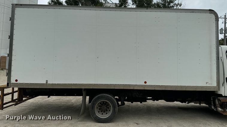 image for item EE7477 2017 Freightliner  Business Class M2 box truck