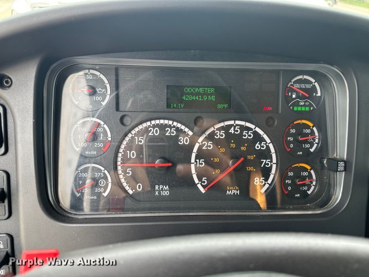 image for item EE7477 2017 Freightliner  Business Class M2 box truck