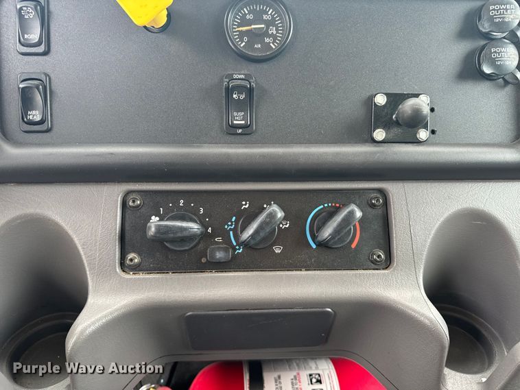 image for item EE7477 2017 Freightliner  Business Class M2 box truck