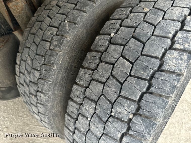 image for item EE7477 2017 Freightliner  Business Class M2 box truck