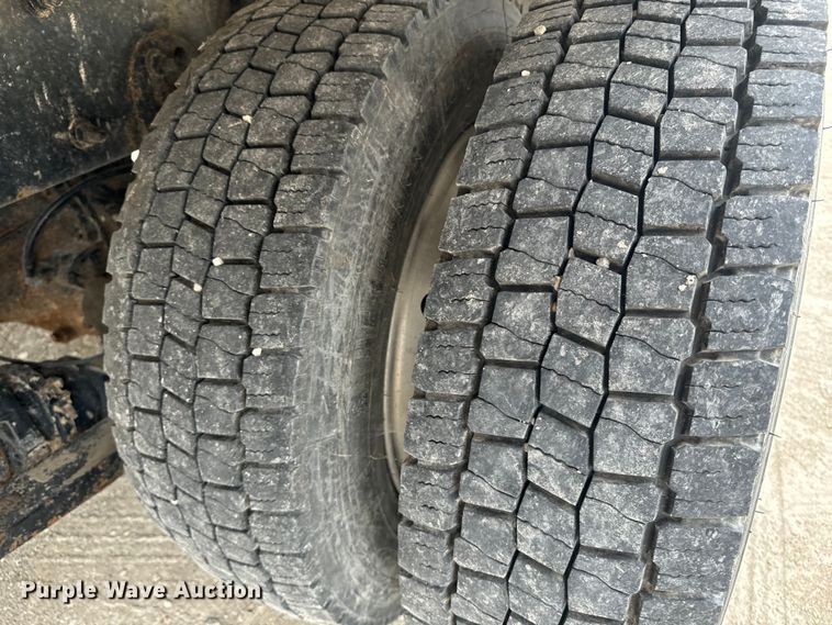 image for item EE7477 2017 Freightliner  Business Class M2 box truck