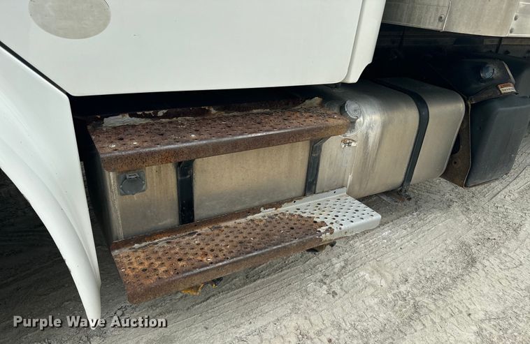 image for item EE7478 2017 Freightliner  Business Class M2 box truck