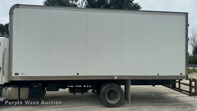 image for item EE7478 2017 Freightliner  Business Class M2 box truck