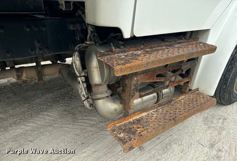 image for item EE7478 2017 Freightliner  Business Class M2 box truck