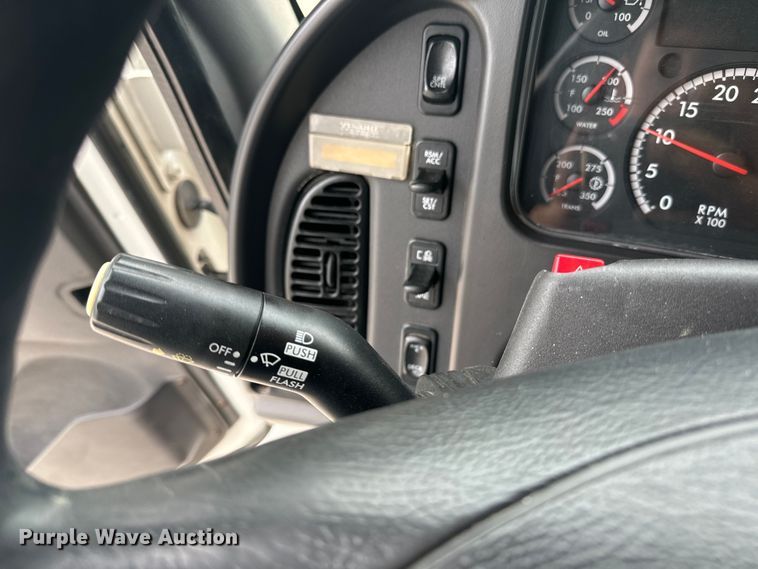 image for item EE7478 2017 Freightliner  Business Class M2 box truck