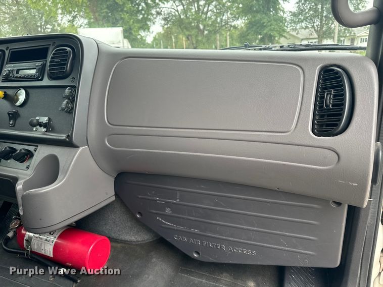 image for item EE7478 2017 Freightliner  Business Class M2 box truck