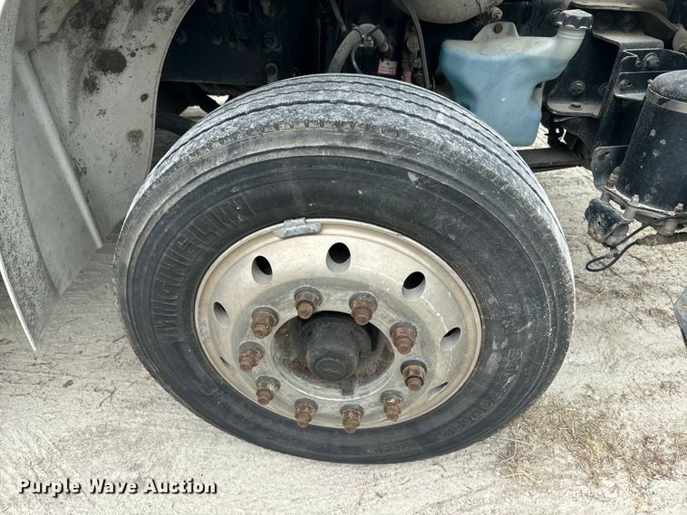 image for item EE7478 2017 Freightliner  Business Class M2 box truck