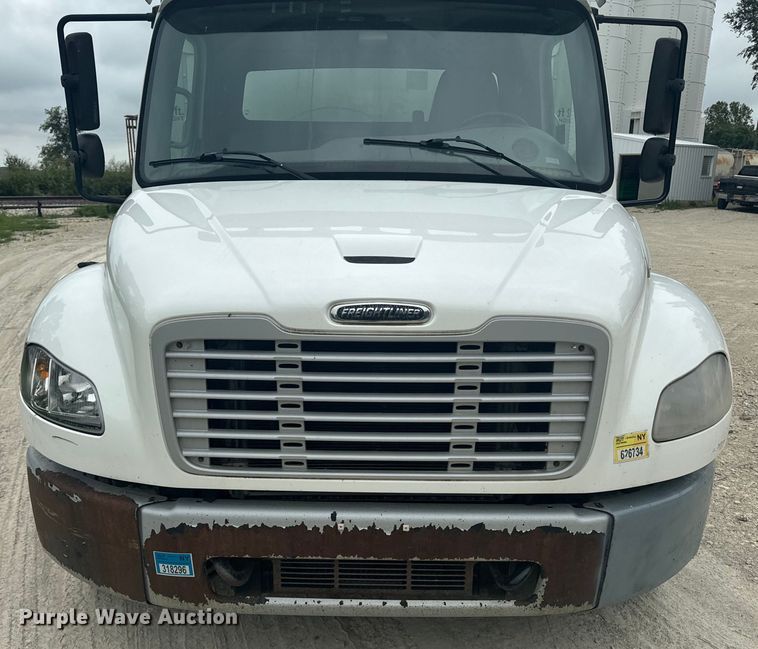 image for item EE7479 2015 Freightliner  Business Class M2 box truck