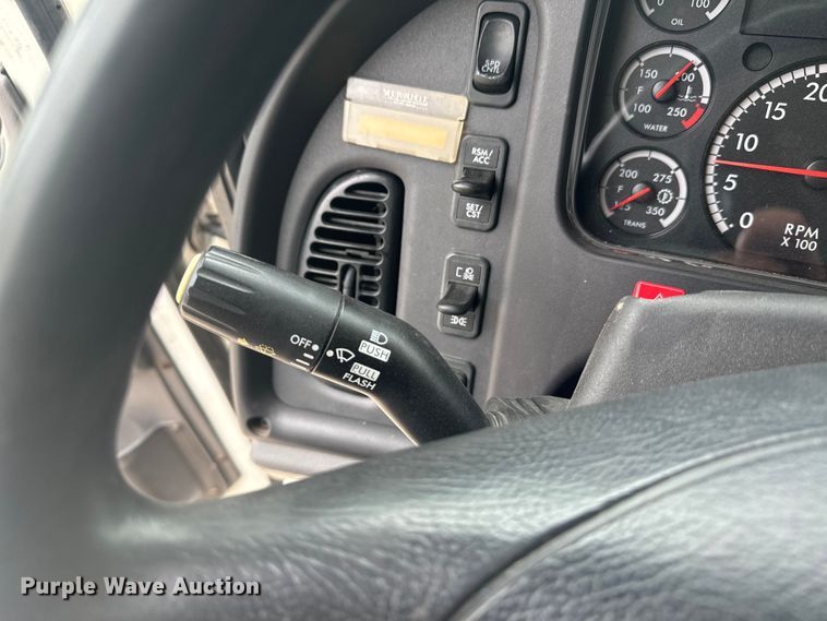 image for item EE7479 2015 Freightliner  Business Class M2 box truck