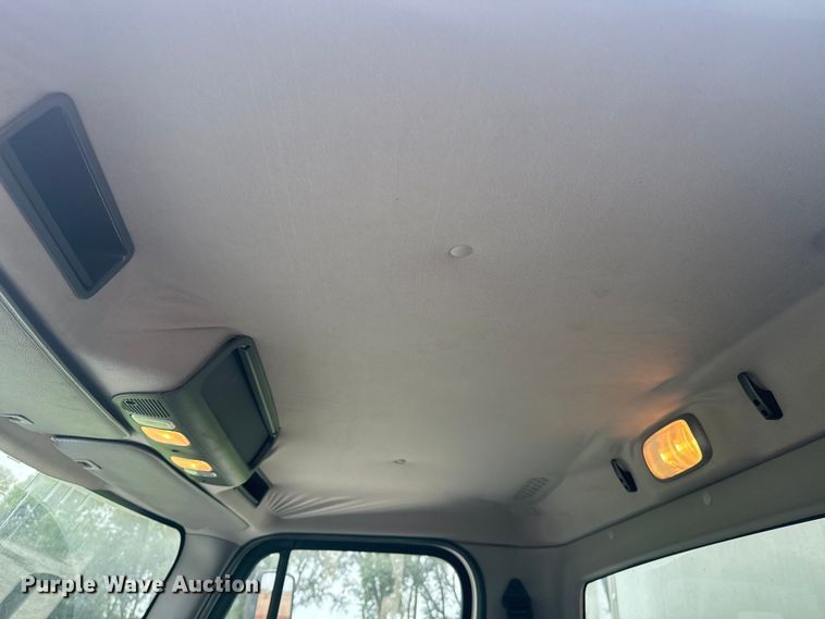 image for item EE7479 2015 Freightliner  Business Class M2 box truck