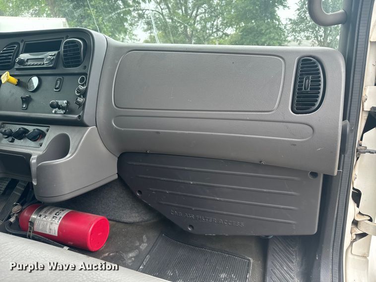 image for item EE7479 2015 Freightliner  Business Class M2 box truck