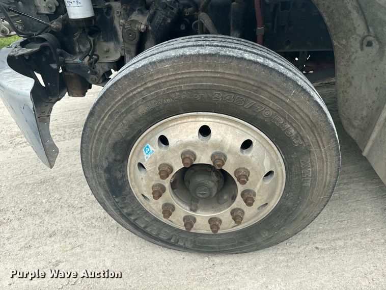 image for item EE7479 2015 Freightliner  Business Class M2 box truck