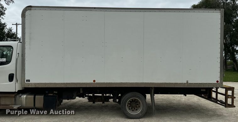 image for item EE7480 2017 Freightliner Business Class M2 box truck