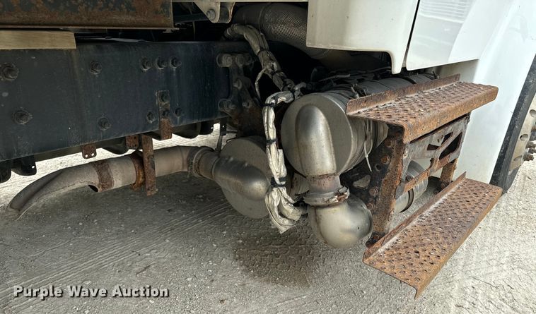 image for item EE7480 2017 Freightliner Business Class M2 box truck