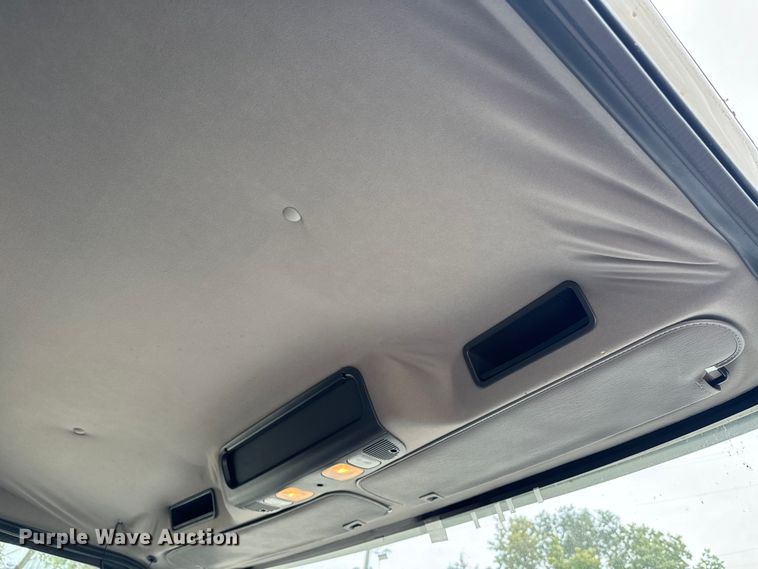 image for item EE7480 2017 Freightliner Business Class M2 box truck