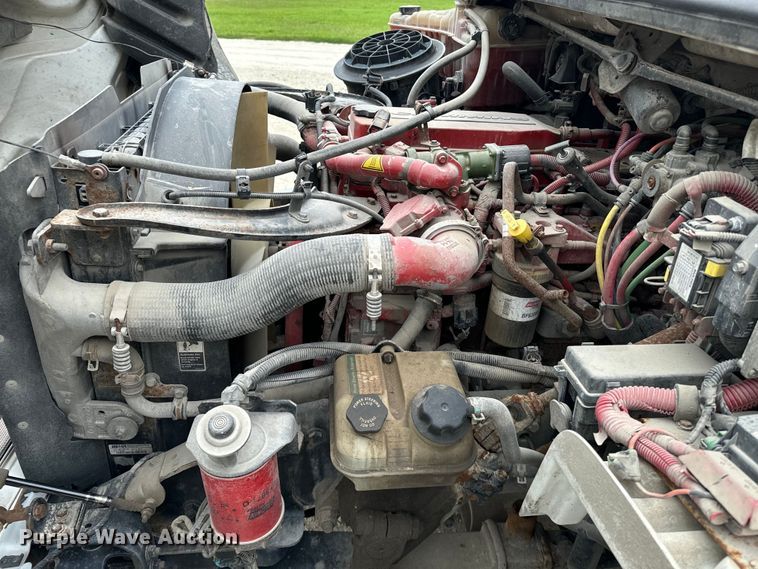 image for item EE7480 2017 Freightliner Business Class M2 box truck