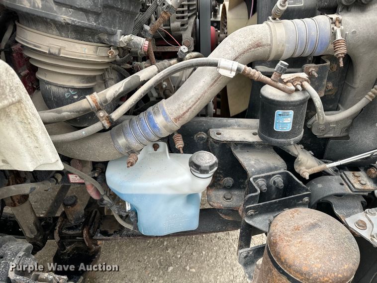 image for item EE7480 2017 Freightliner Business Class M2 box truck