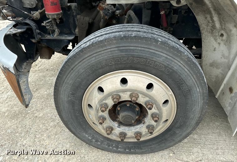 image for item EE7480 2017 Freightliner Business Class M2 box truck