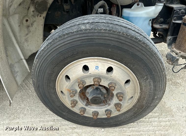 image for item EE7480 2017 Freightliner Business Class M2 box truck