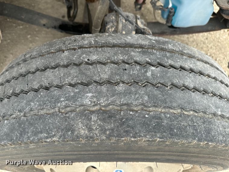 image for item EE7480 2017 Freightliner Business Class M2 box truck