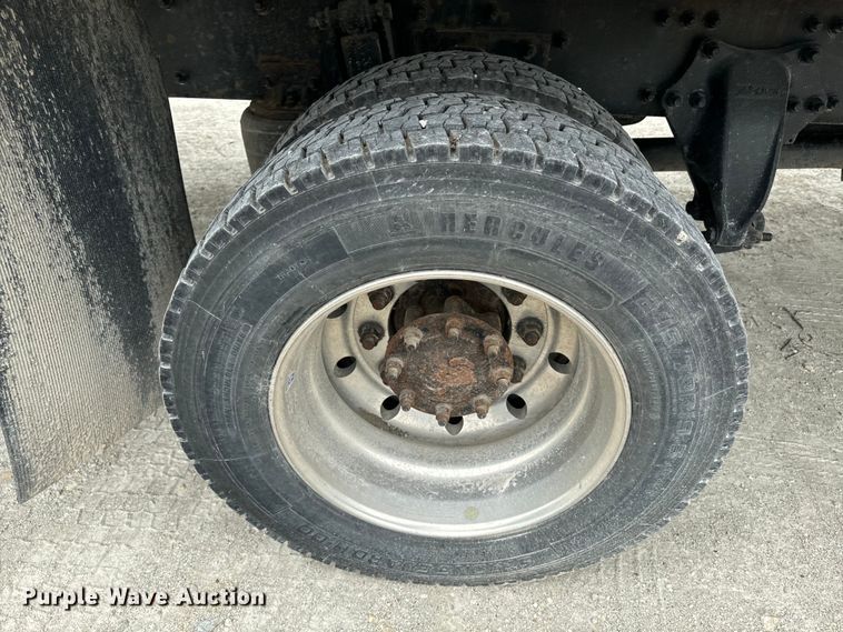 image for item EE7480 2017 Freightliner Business Class M2 box truck