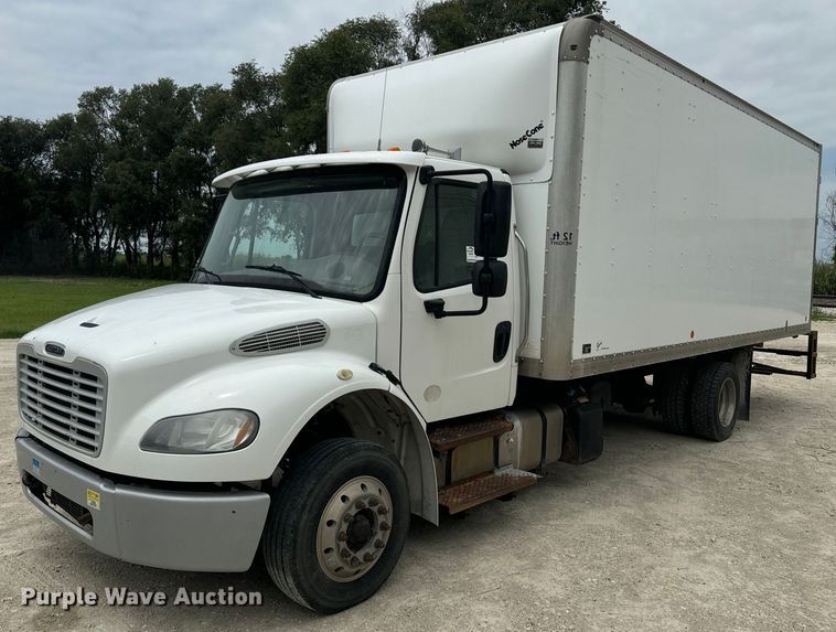 image for item EE7481 2017 Freightliner M2106 box truck