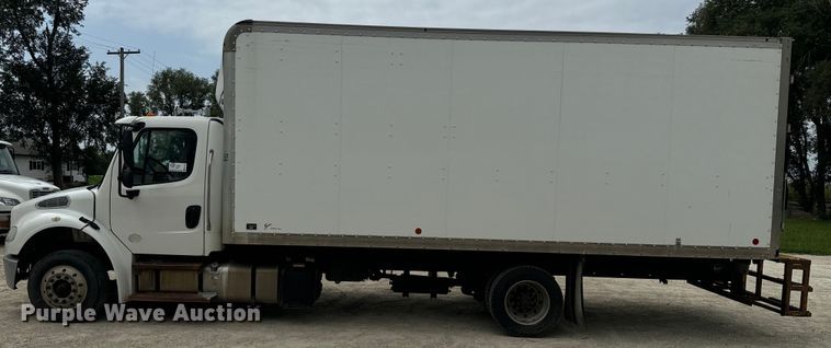 image for item EE7481 2017 Freightliner M2106 box truck