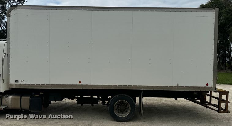 image for item EE7481 2017 Freightliner M2106 box truck