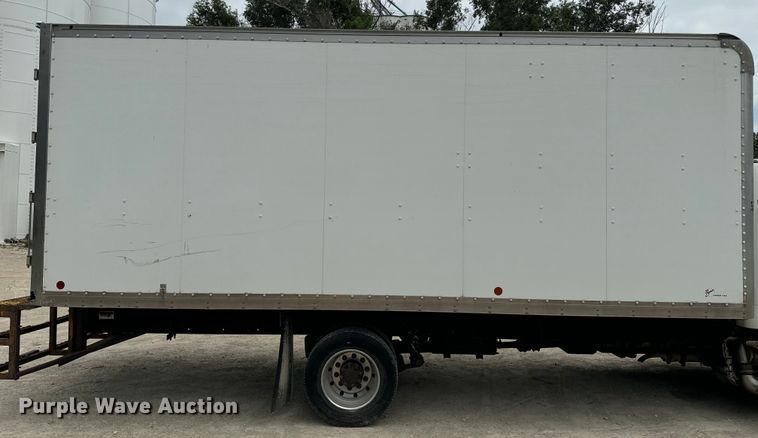 image for item EE7481 2017 Freightliner M2106 box truck