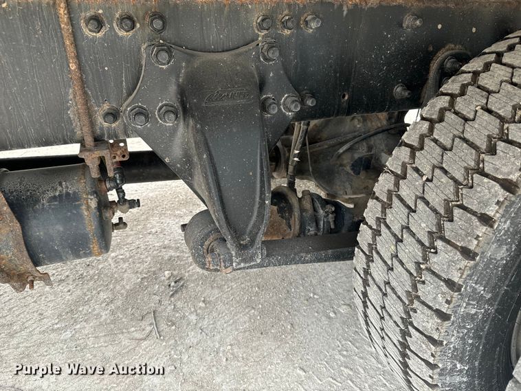 image for item EE7481 2017 Freightliner M2106 box truck